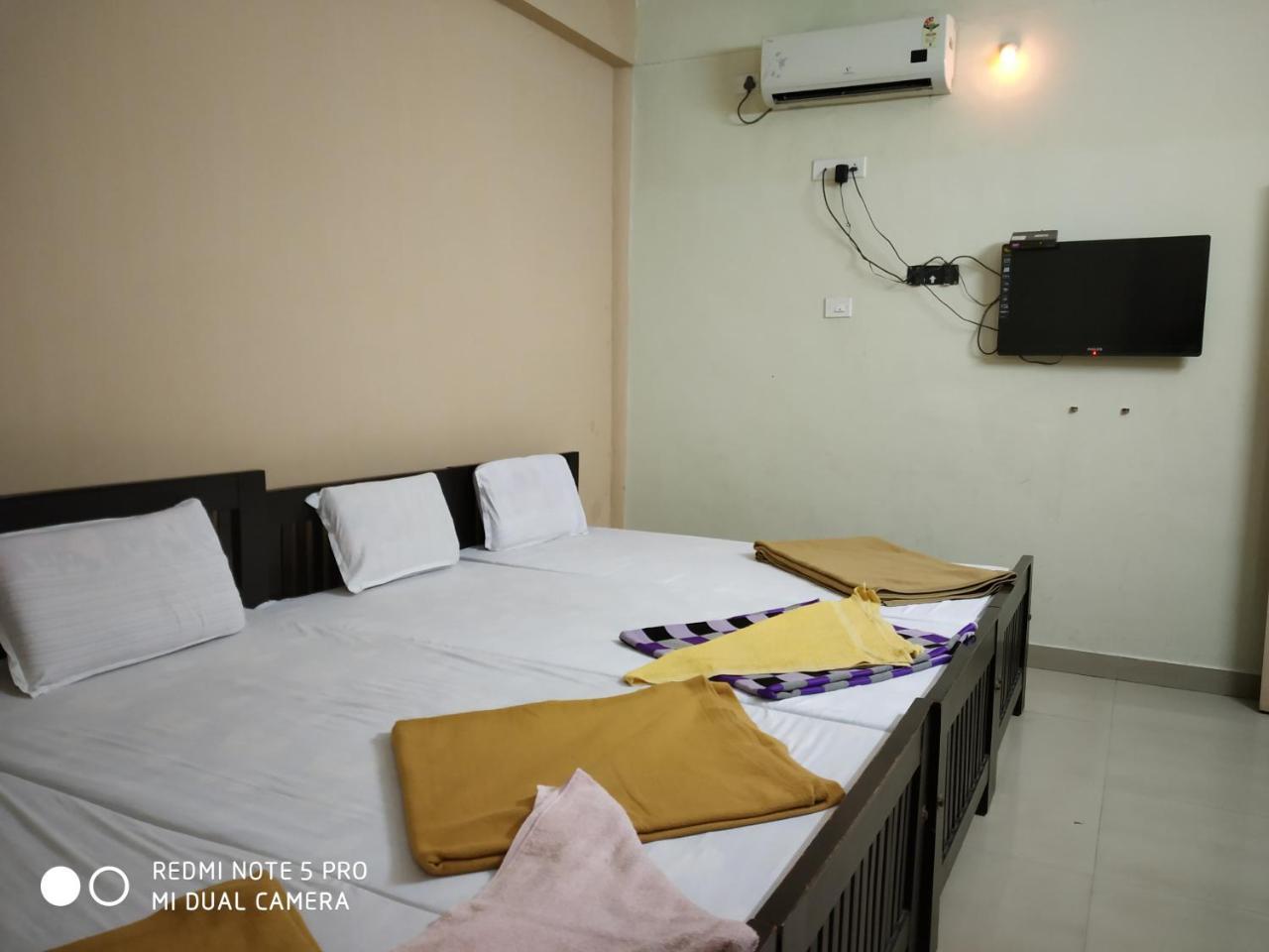 Hotel Woodlands Chottanikara Экстерьер фото