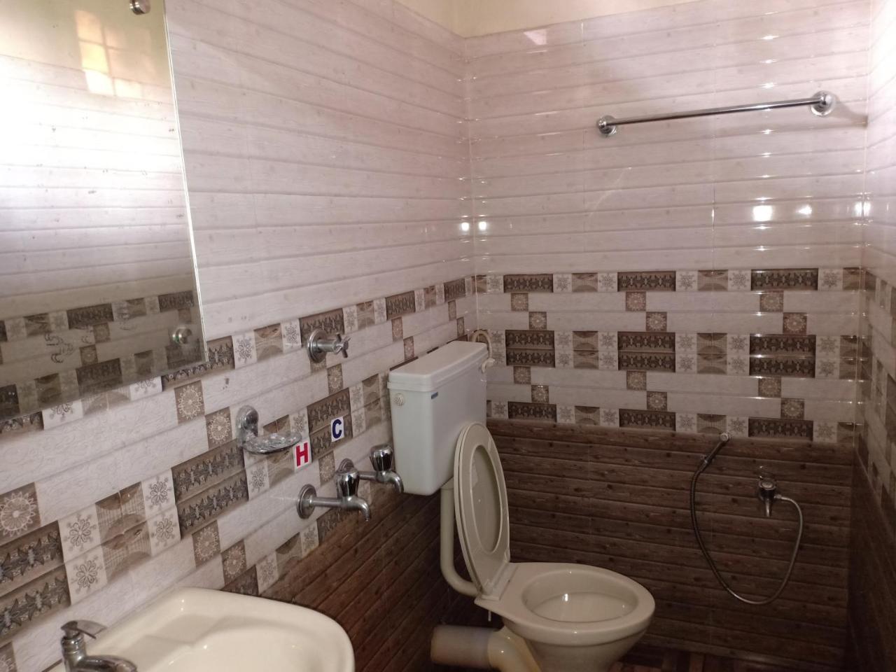 Hotel Woodlands Chottanikara Экстерьер фото